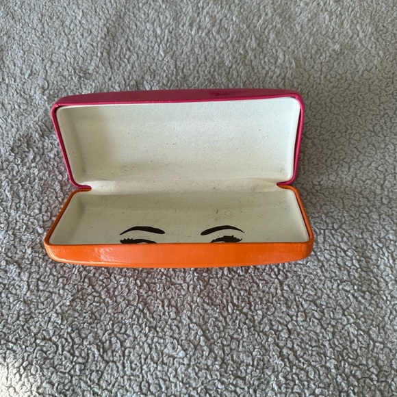 Kate Spade Vibrant Pink Eyewear Case - Picture 3 of 3